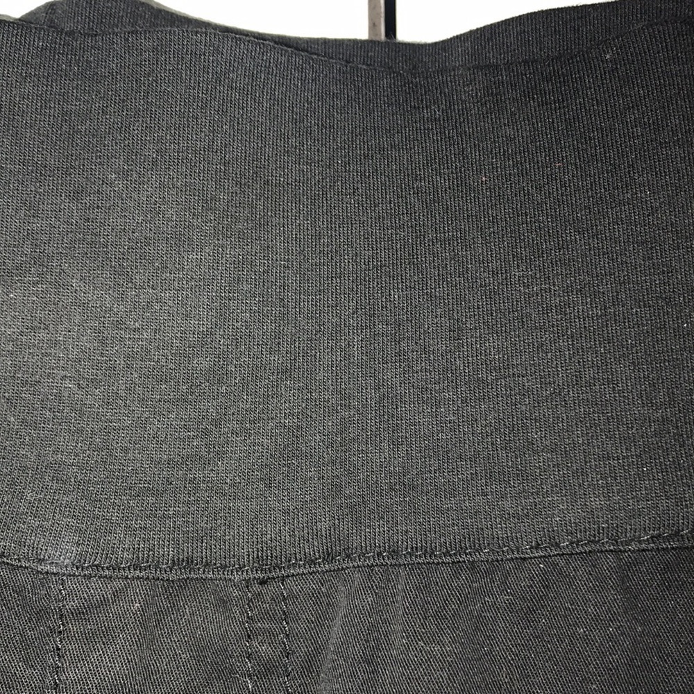NWT Liz Lange Maternity Bermuda Shorts - Picture 4 of 7